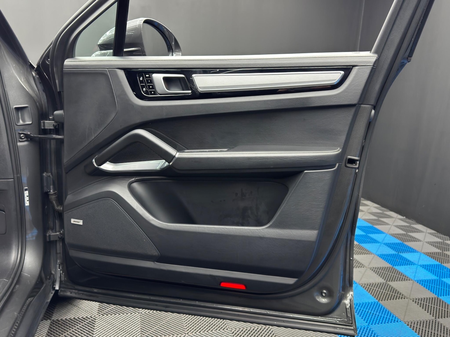 Used Porsche Cayenne 2020 for sale - 77203840: Photo 47