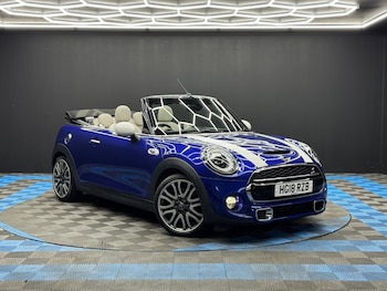 Used MINI Convertible 2018 for sale - 79061989: Photo
