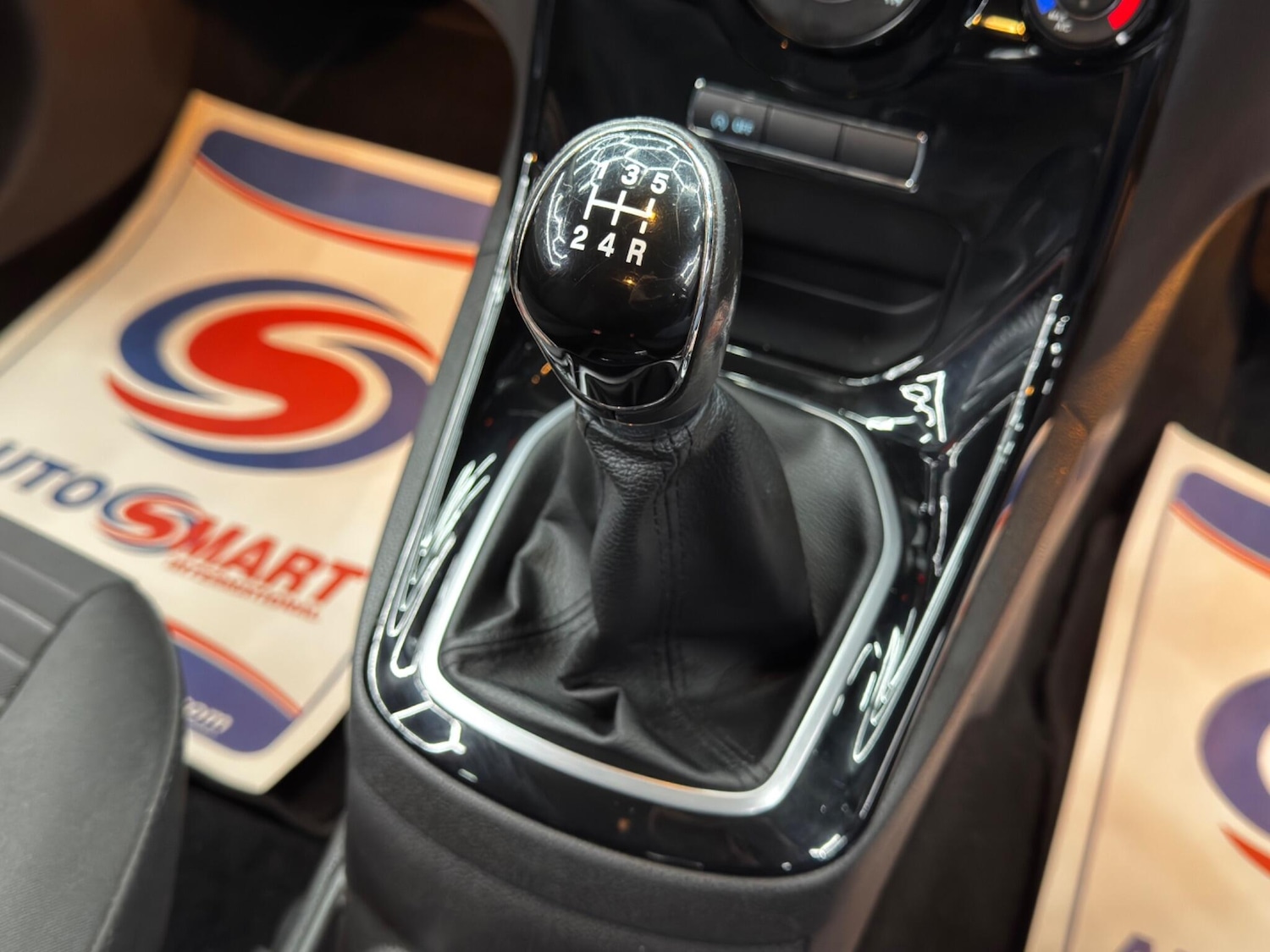 Used Ford Fiesta 2014 for sale - 77331774: Photo 24