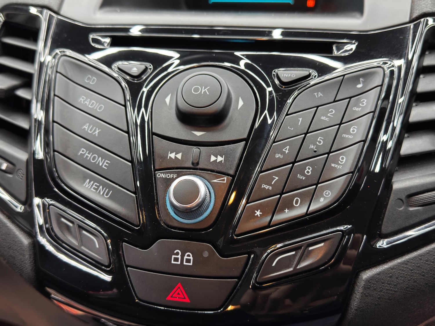 Used Ford Fiesta 2014 for sale - 77331774: Photo 25