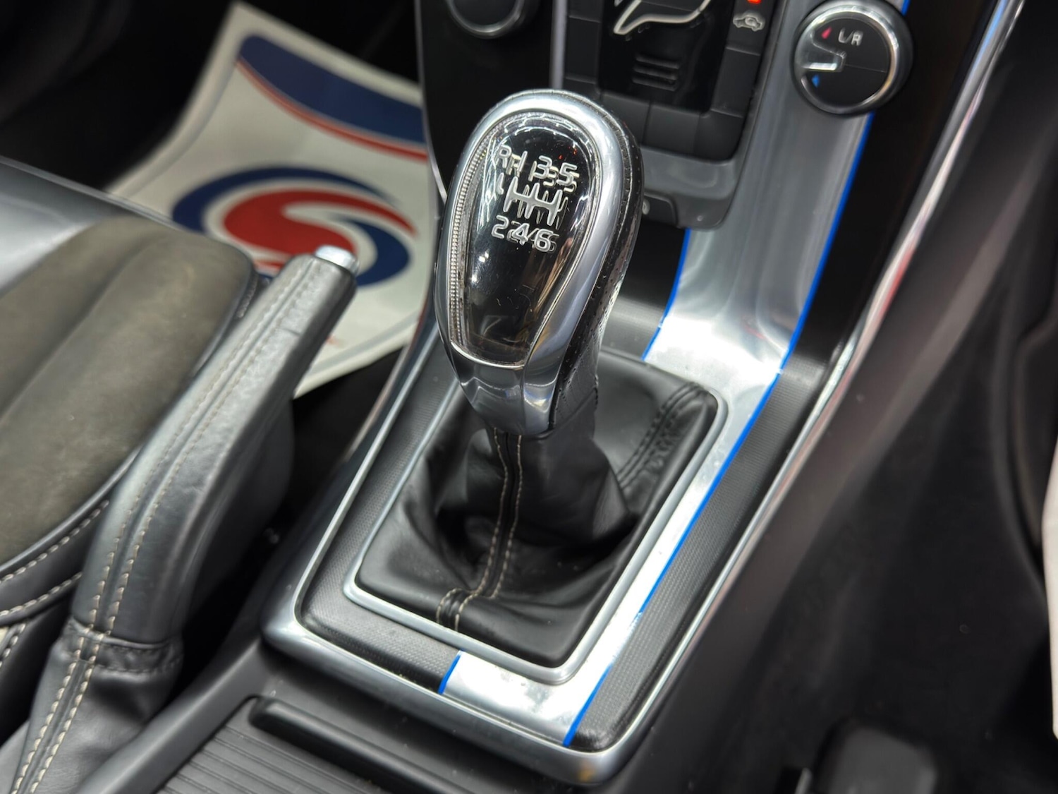 Used Volvo V40 2013 for sale - 77278886: Photo 24