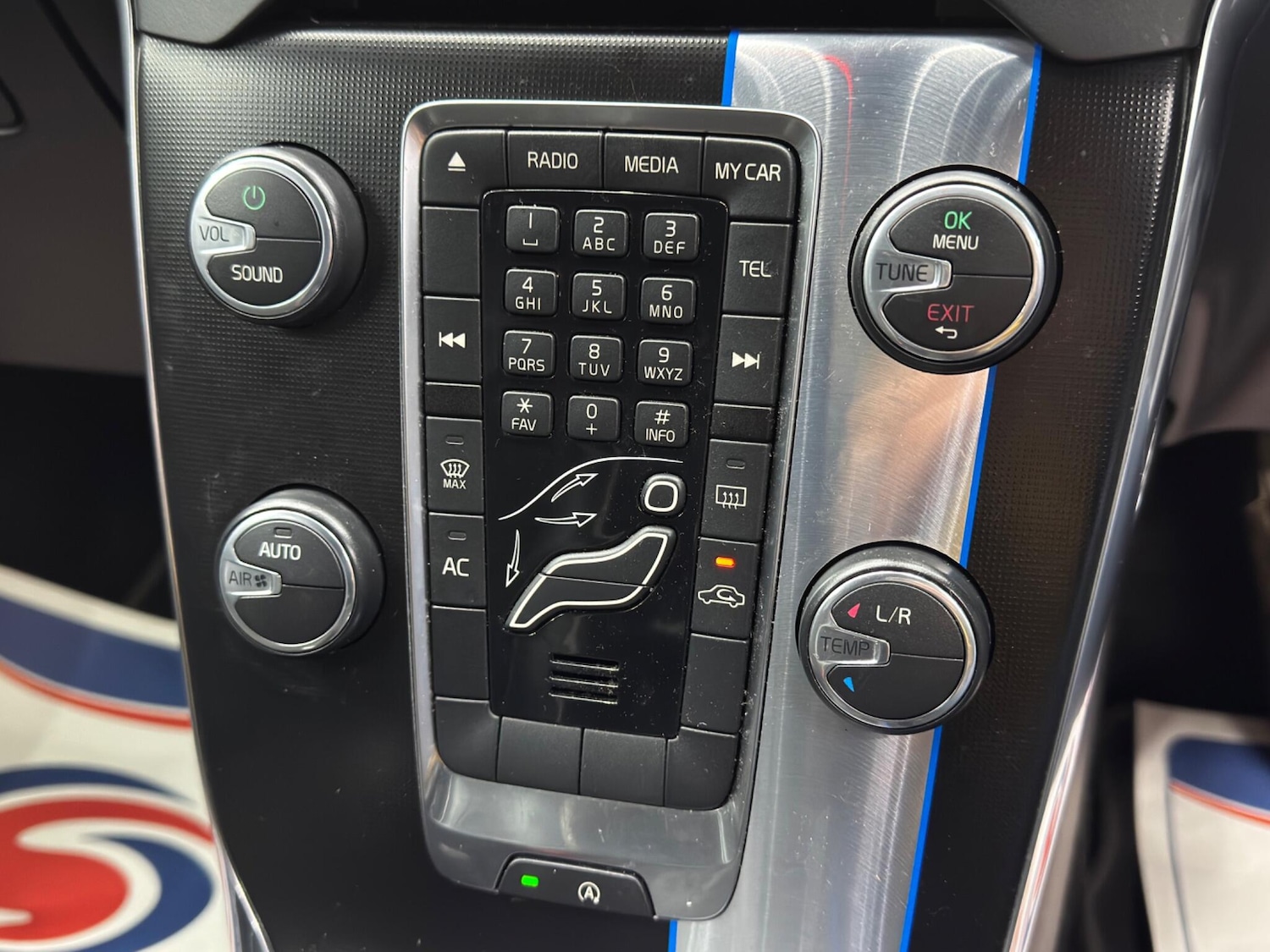 Used Volvo V40 2013 for sale - 77278886: Photo 25