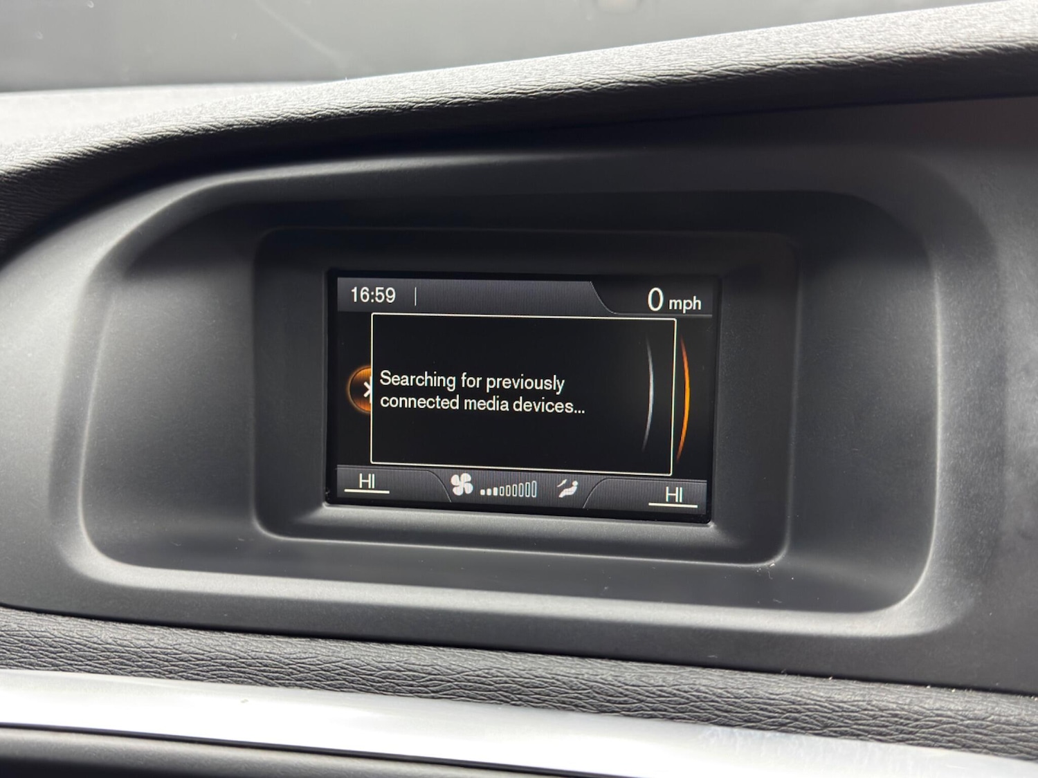 Used Volvo V40 2013 for sale - 77278886: Photo 27