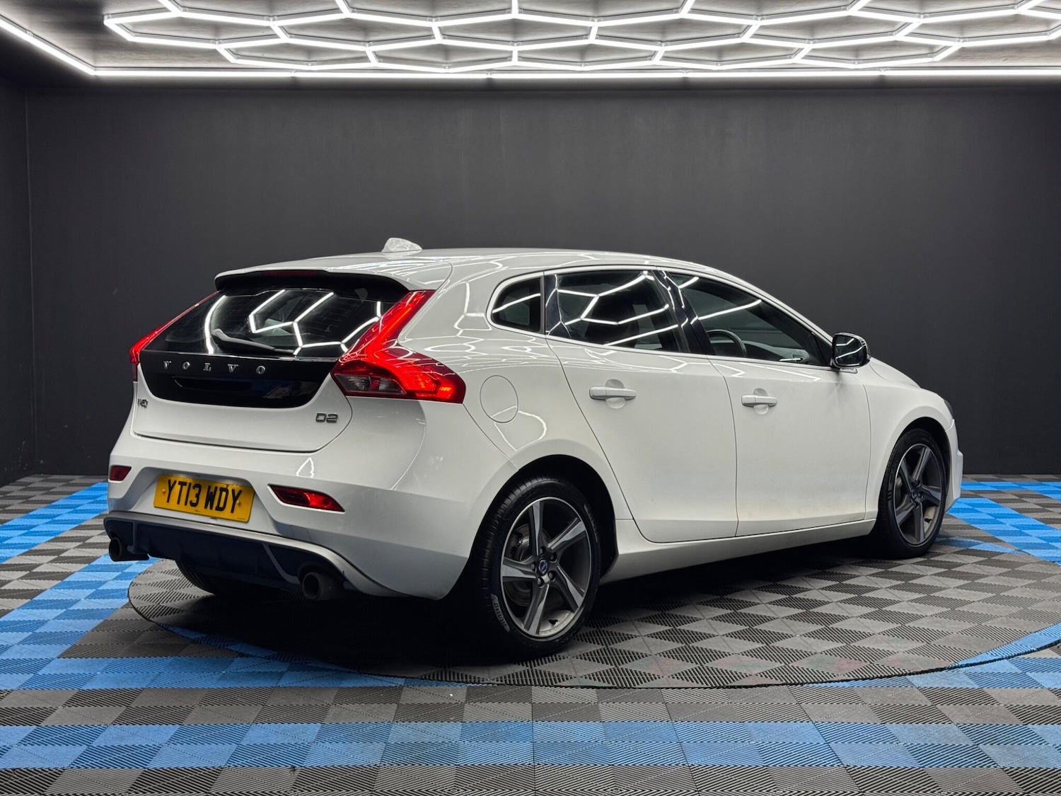 Used Volvo V40 2013 for sale - 77278886: Photo 5