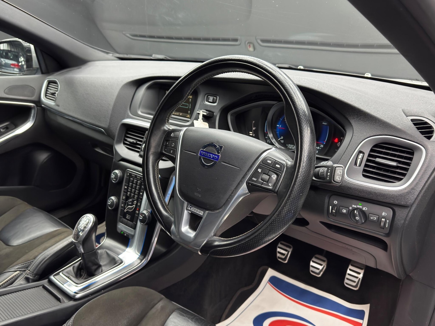 Used Volvo V40 2013 for sale - 77278886: Photo 9