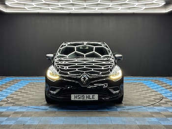 Used Renault Clio 2019 for sale - 79484566: Photo