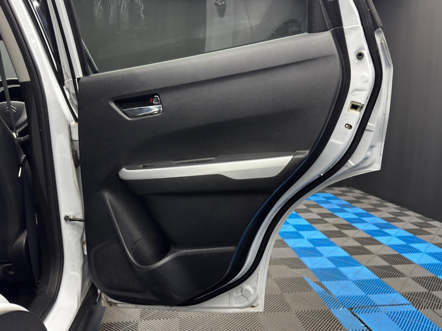 Used Suzuki Vitara 2017 for sale - 77425970: Photo 33