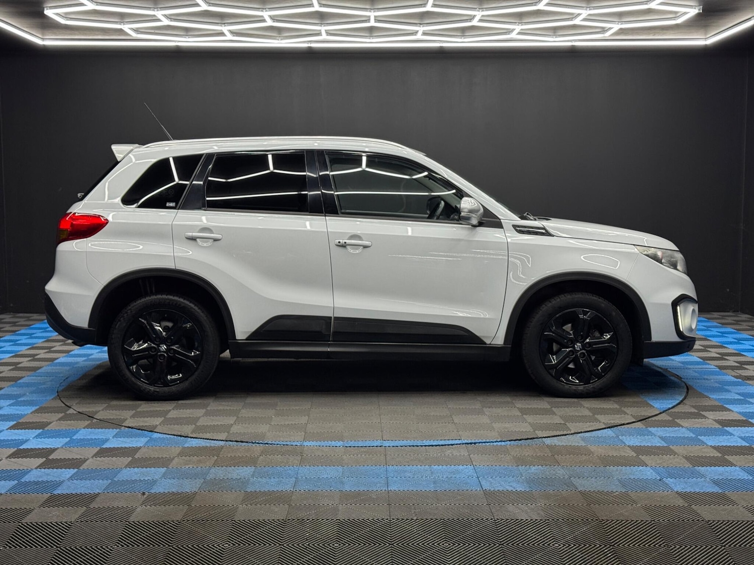 Used Suzuki Vitara 2017 for sale - 77425970: Photo 4