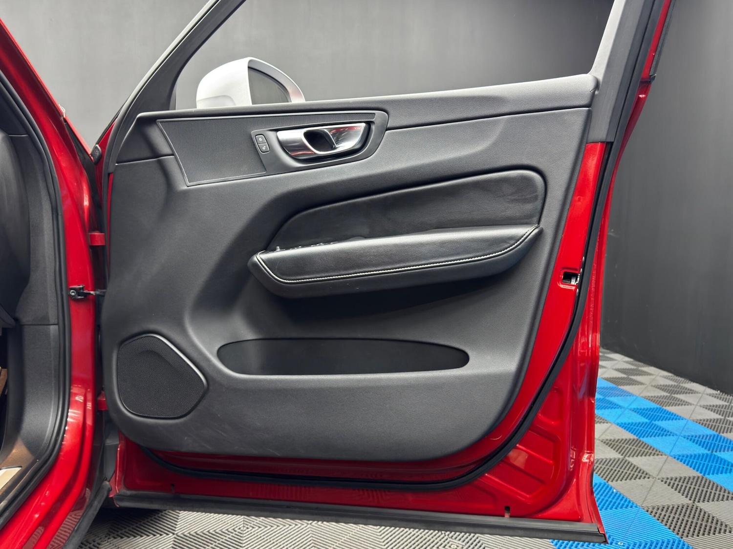 Used Volvo XC60 for sale - 78135782: Photo 35