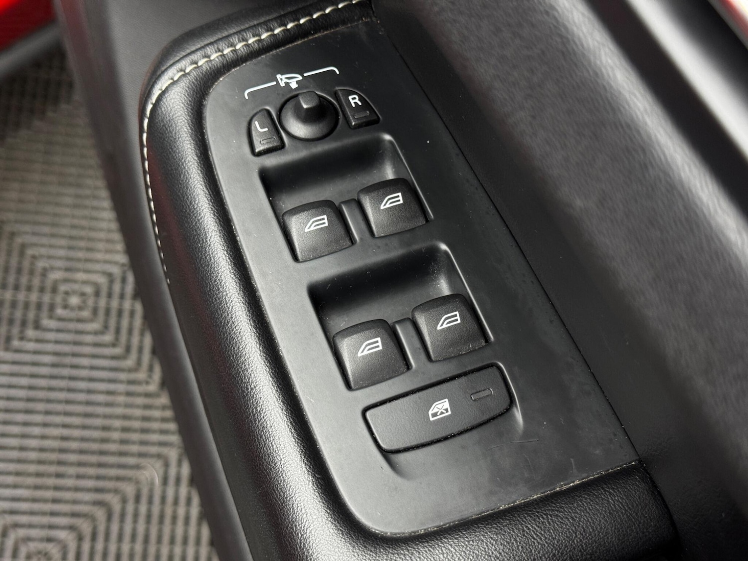 Used Volvo XC60 for sale - 78135782: Photo 37