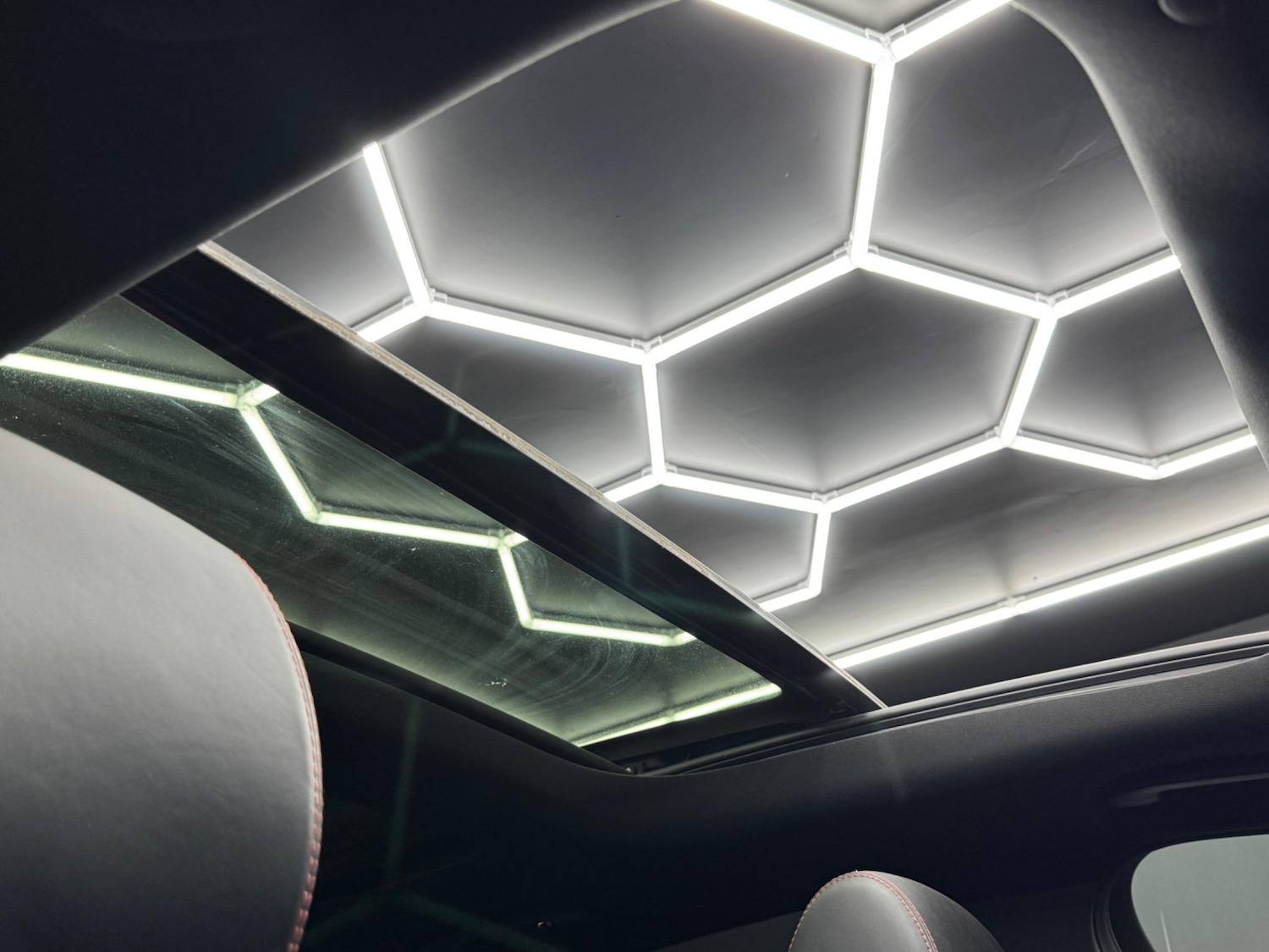 Used Mercedes-Benz E Class 2017 for sale - 76987767: Photo 39