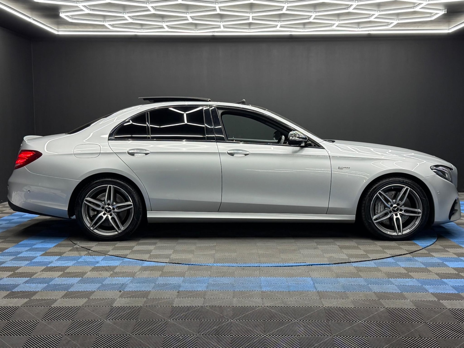 Used Mercedes-Benz E Class 2017 for sale - 76987767: Photo 4