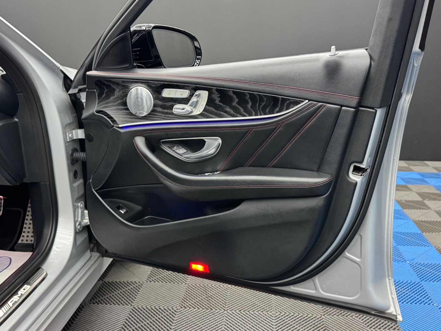 Used Mercedes-Benz E Class 2017 for sale - 76987767: Photo 43