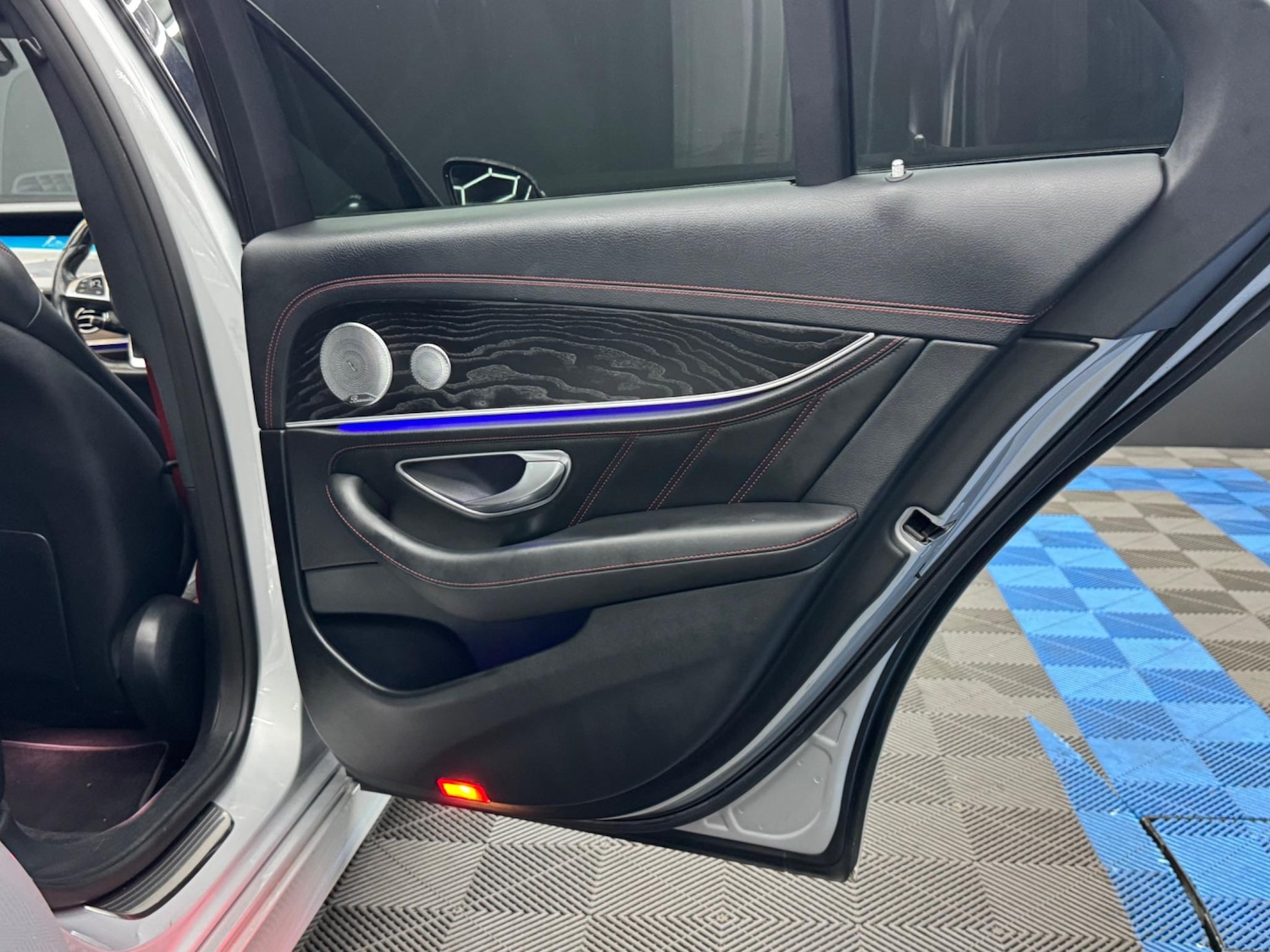 Used Mercedes-Benz E Class 2017 for sale - 76987767: Photo 47