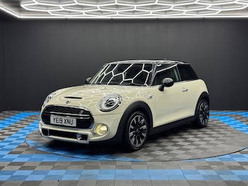 Used MINI Hatch 2019 for sale - 77016618: Photo