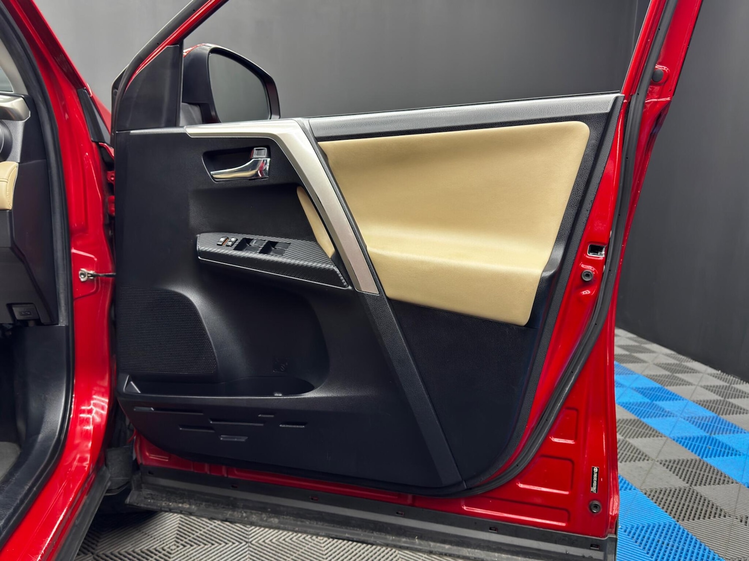 Used Toyota RAV4 for sale - 77769273: Photo 38