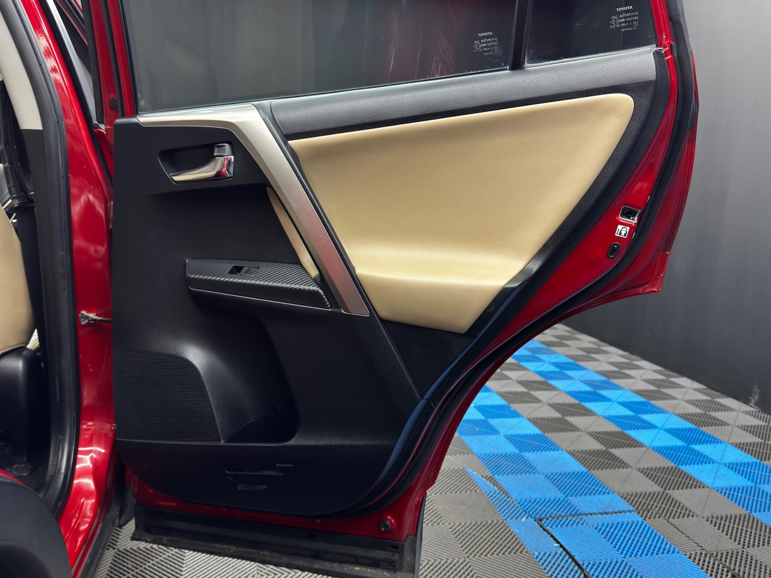 Used Toyota RAV4 for sale - 77769273: Photo 41