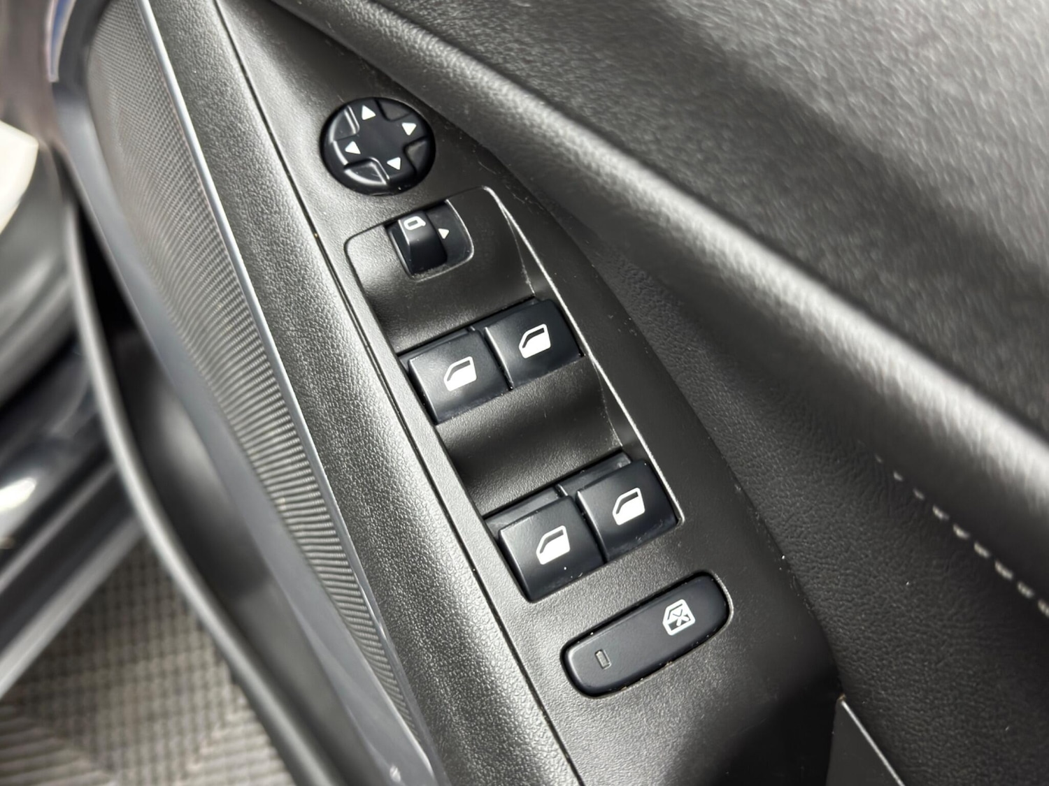 Used Vauxhall Crossland for sale - 77769156: Photo 38