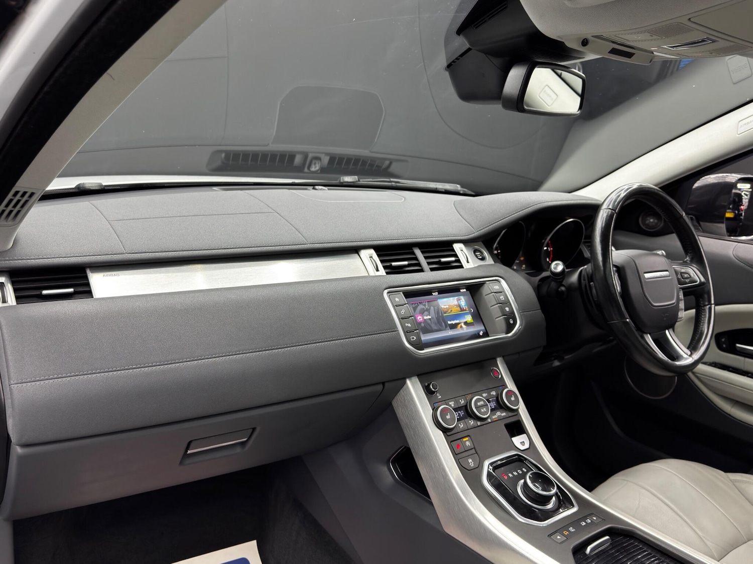 Used Land Rover Range Rover Evoque 2016 for sale - 76996296: Photo 11