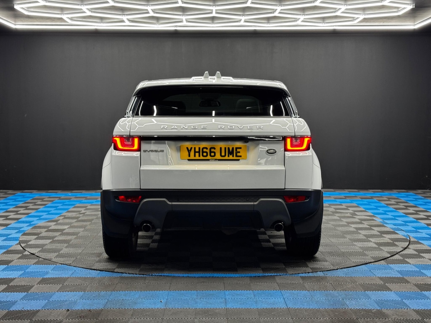 Used Land Rover Range Rover Evoque 2016 for sale - 76996296: Photo 6