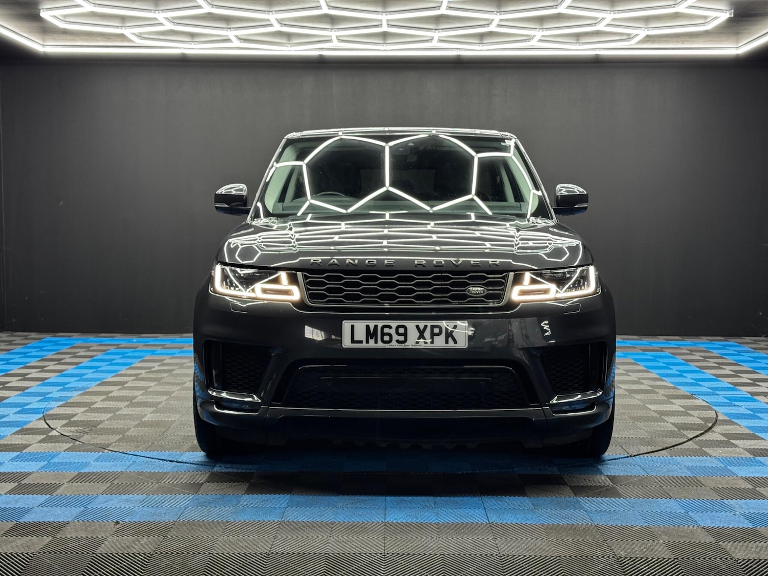 Used Land Rover Range Rover Sport 2019 for sale - 78019703: Photo 2