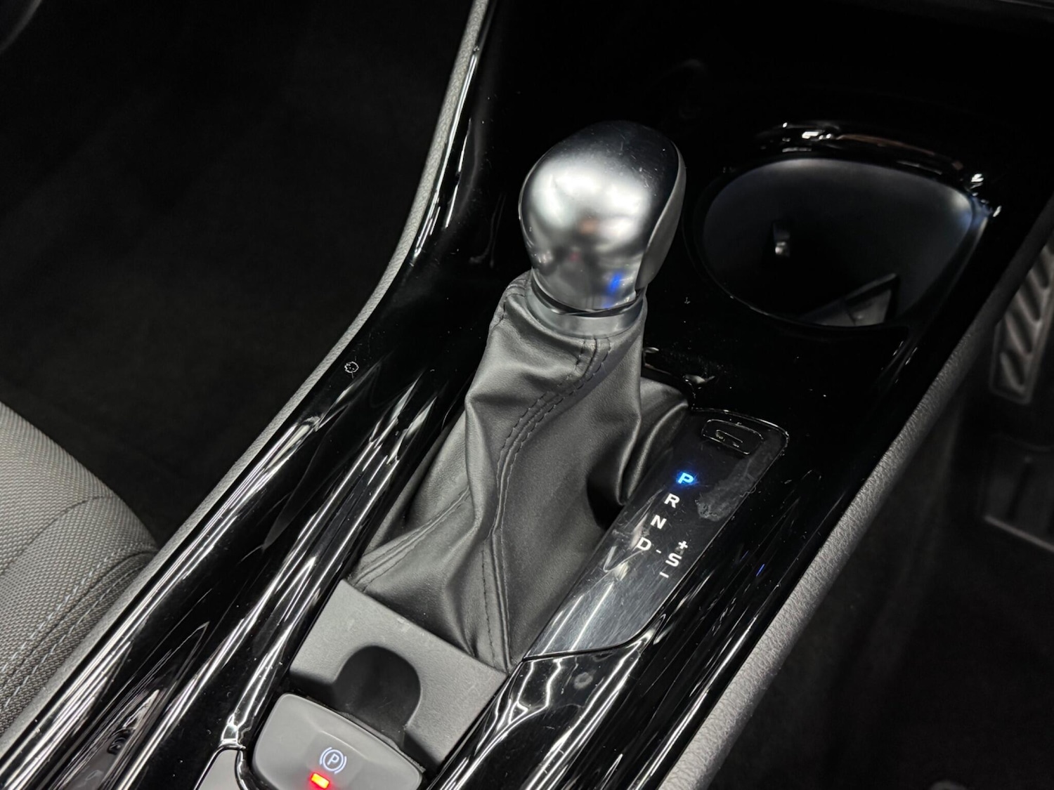 Used Toyota C-HR 2020 for sale - 76013157: Photo 25