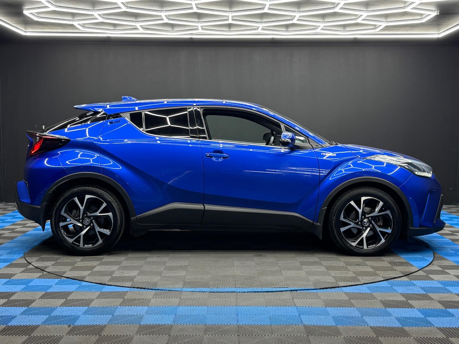 Used Toyota C-HR 2020 for sale - 76013157: Photo 4