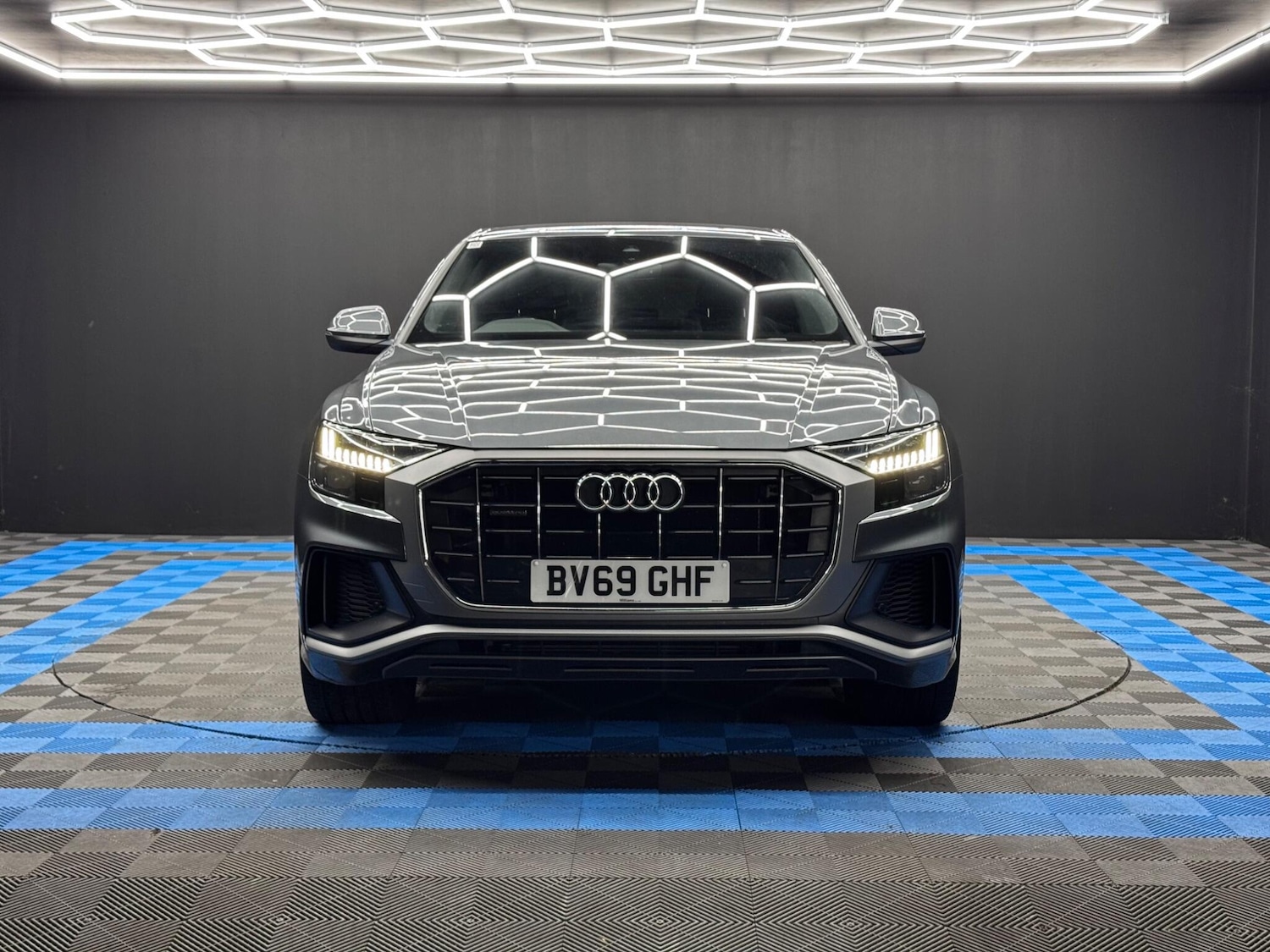 Used Audi Q8 2019 for sale - 76996010: Photo 2