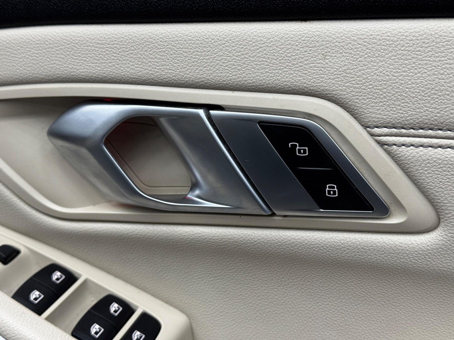 Used BMW 3 Series for sale - 78148127: Photo 48