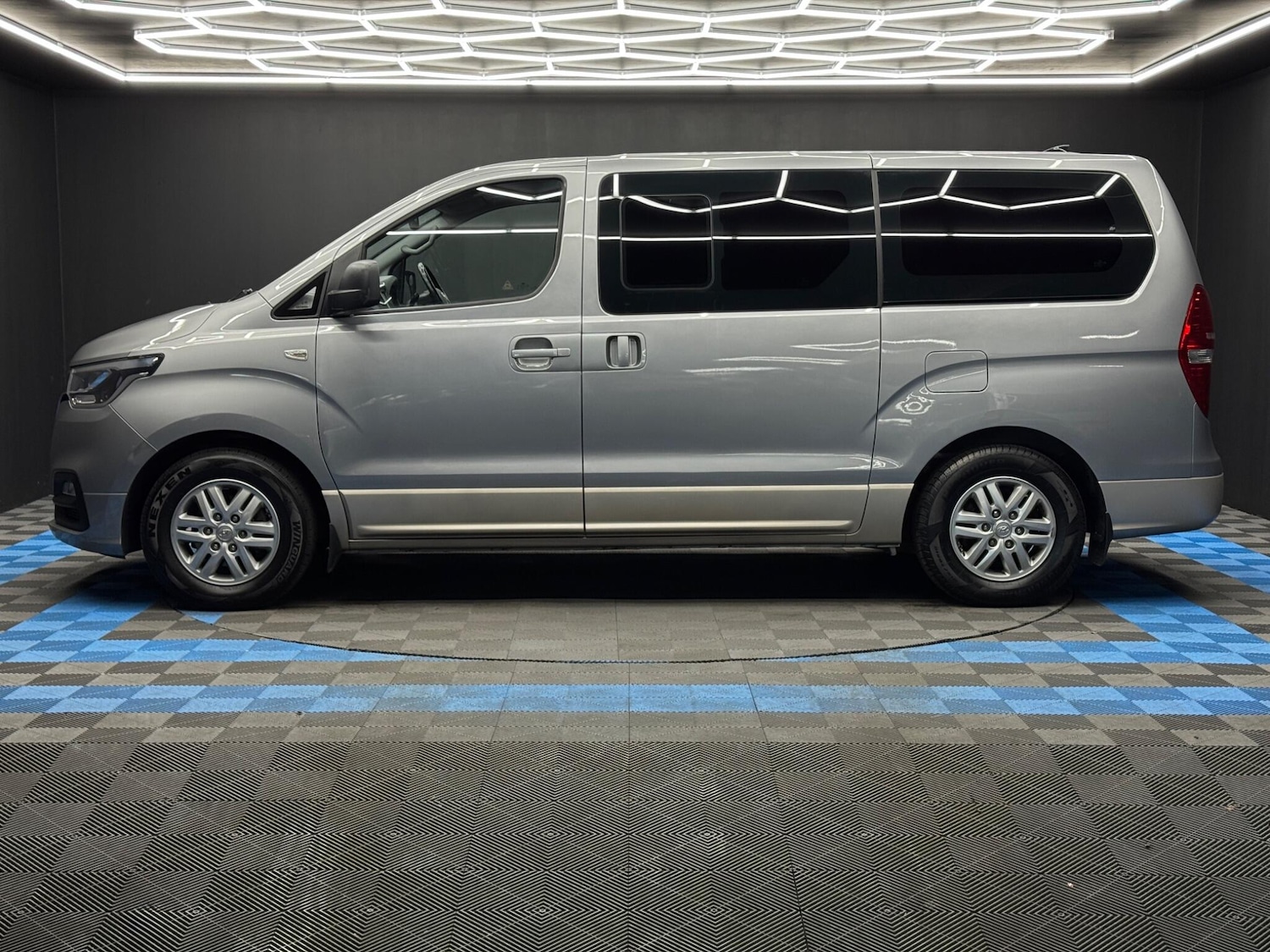 Used Hyundai i800 2019 for sale - 77163515: Photo 8