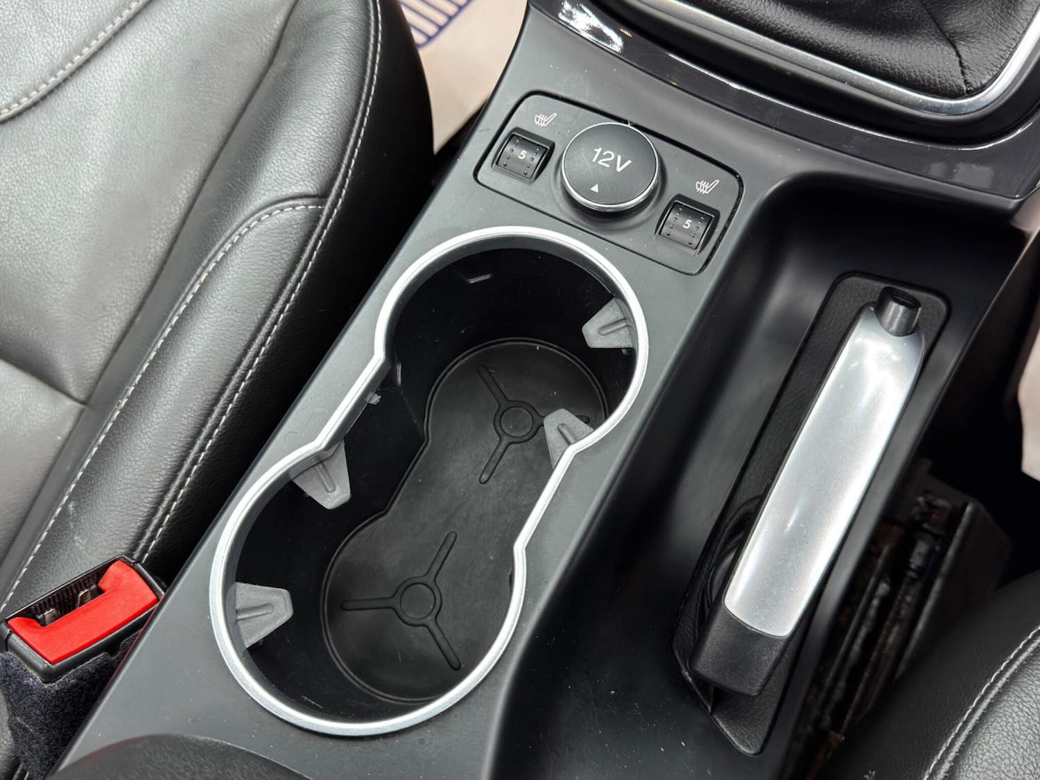 Used Ford Kuga 2015 for sale - 76659053: Photo 24