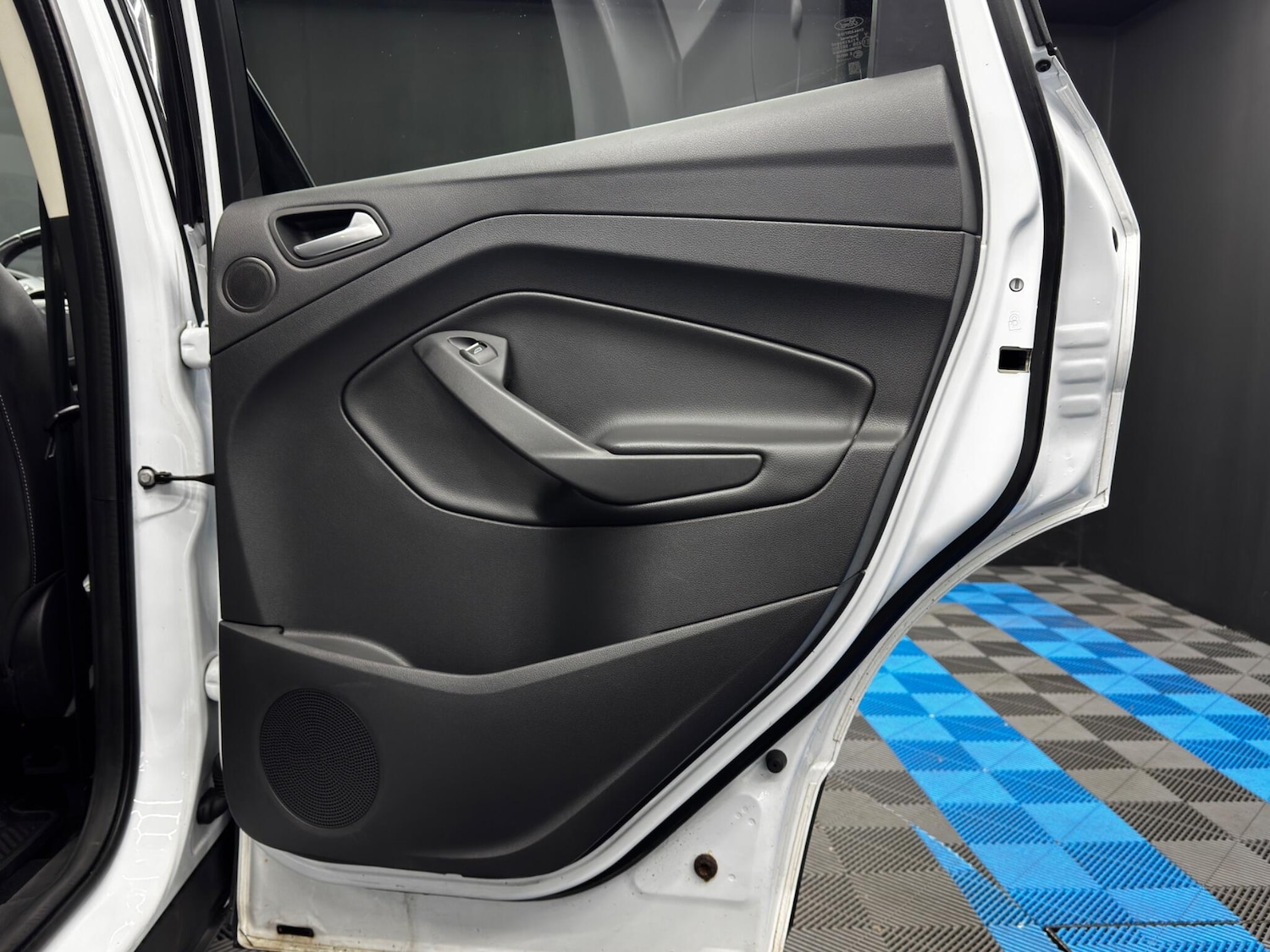 Used Ford Kuga 2015 for sale - 76659053: Photo 38