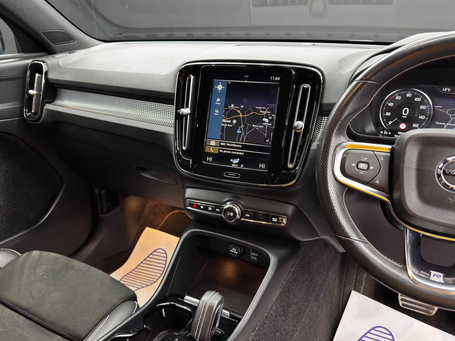 Used Volvo XC40 for sale - 76424095: Photo 24