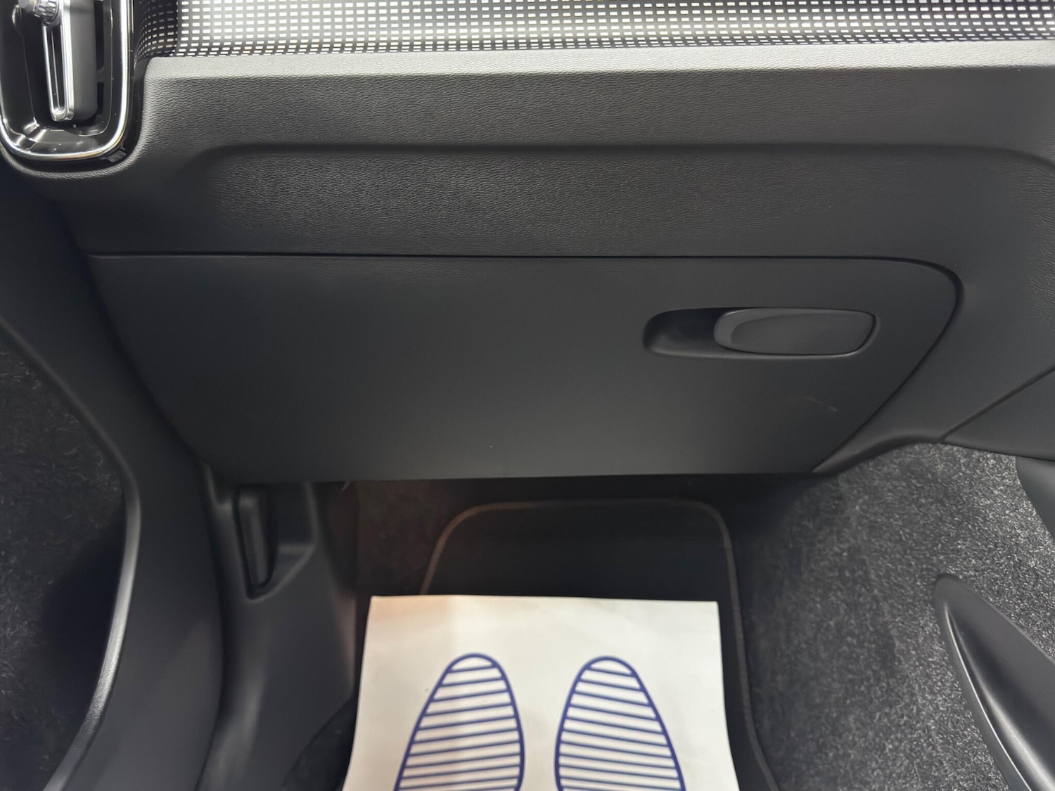 Used Volvo XC40 for sale - 76424095: Photo 33