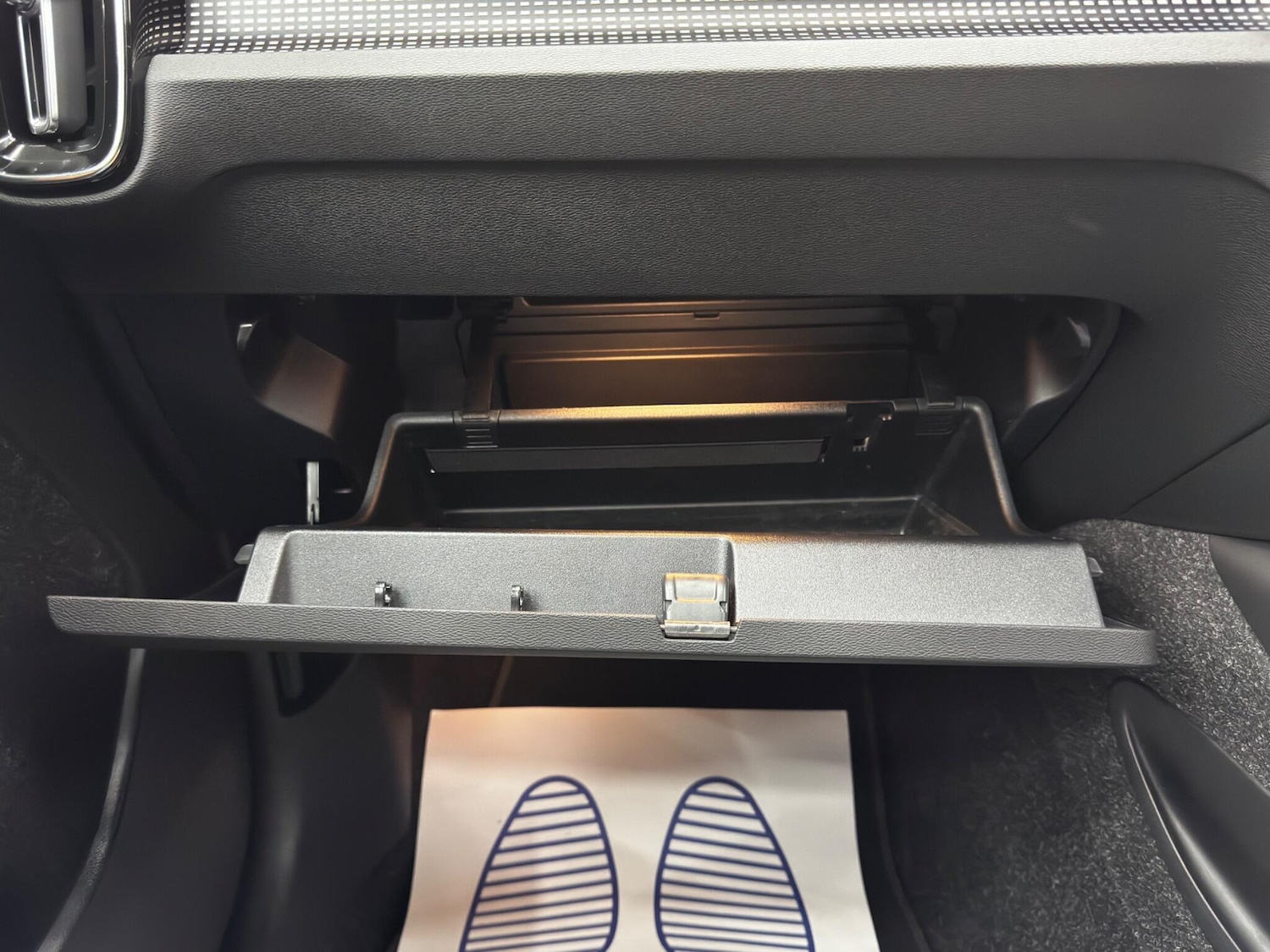 Used Volvo XC40 for sale - 76424095: Photo 34