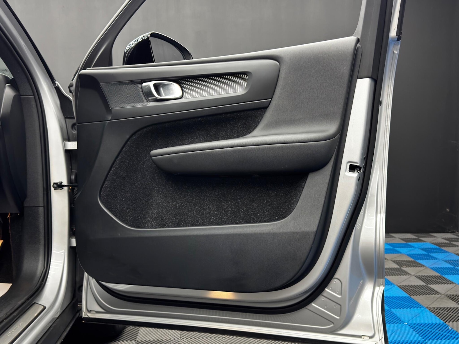 Used Volvo XC40 for sale - 76424095: Photo 36