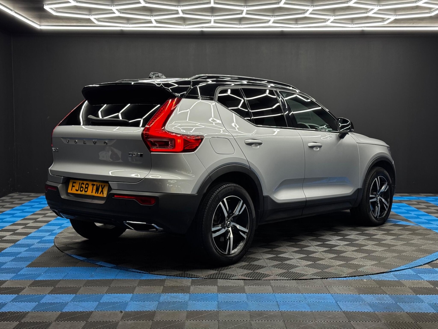 Used Volvo XC40 for sale - 76424095: Photo 5