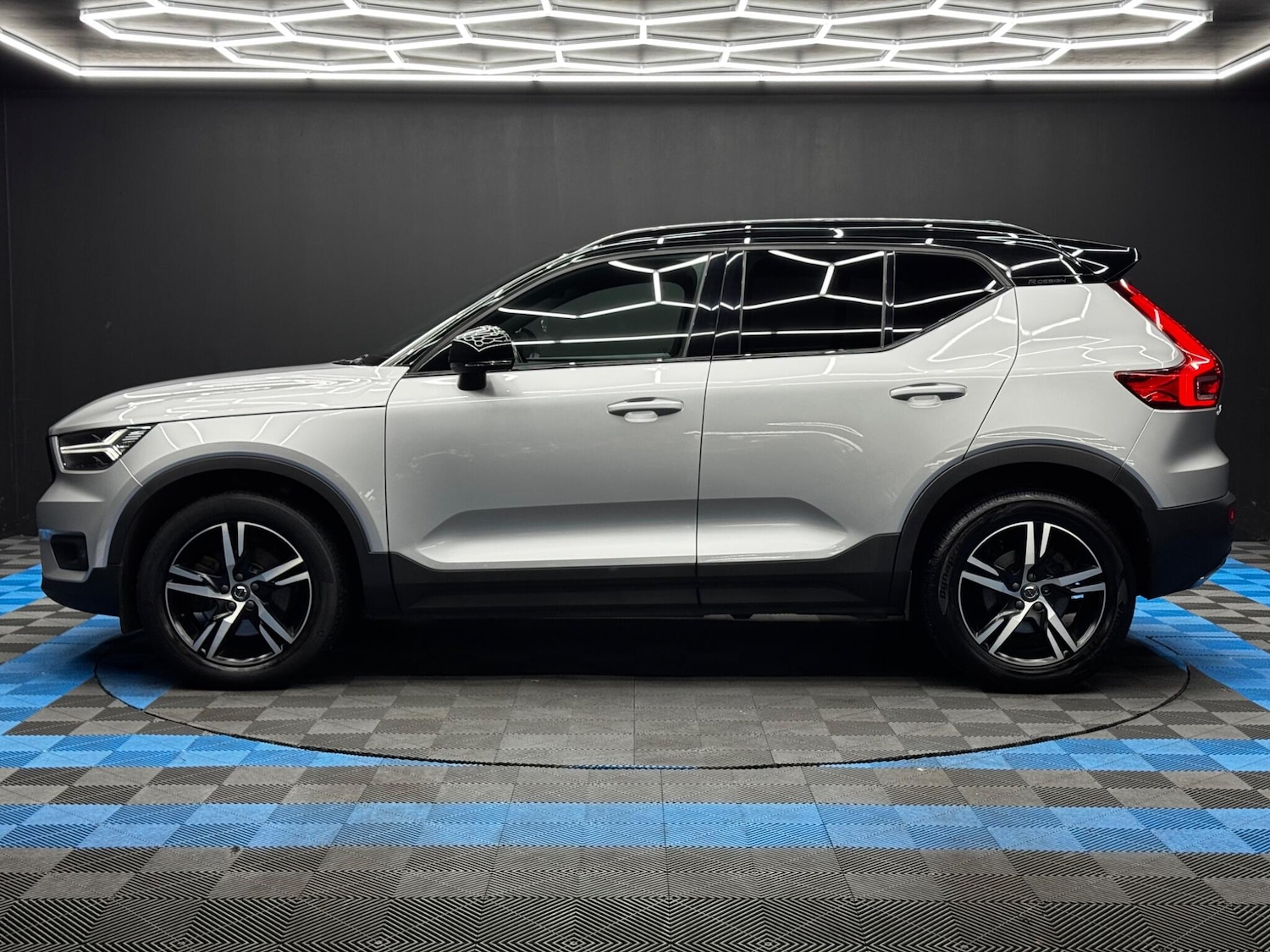 Used Volvo XC40 for sale - 76424095: Photo 8