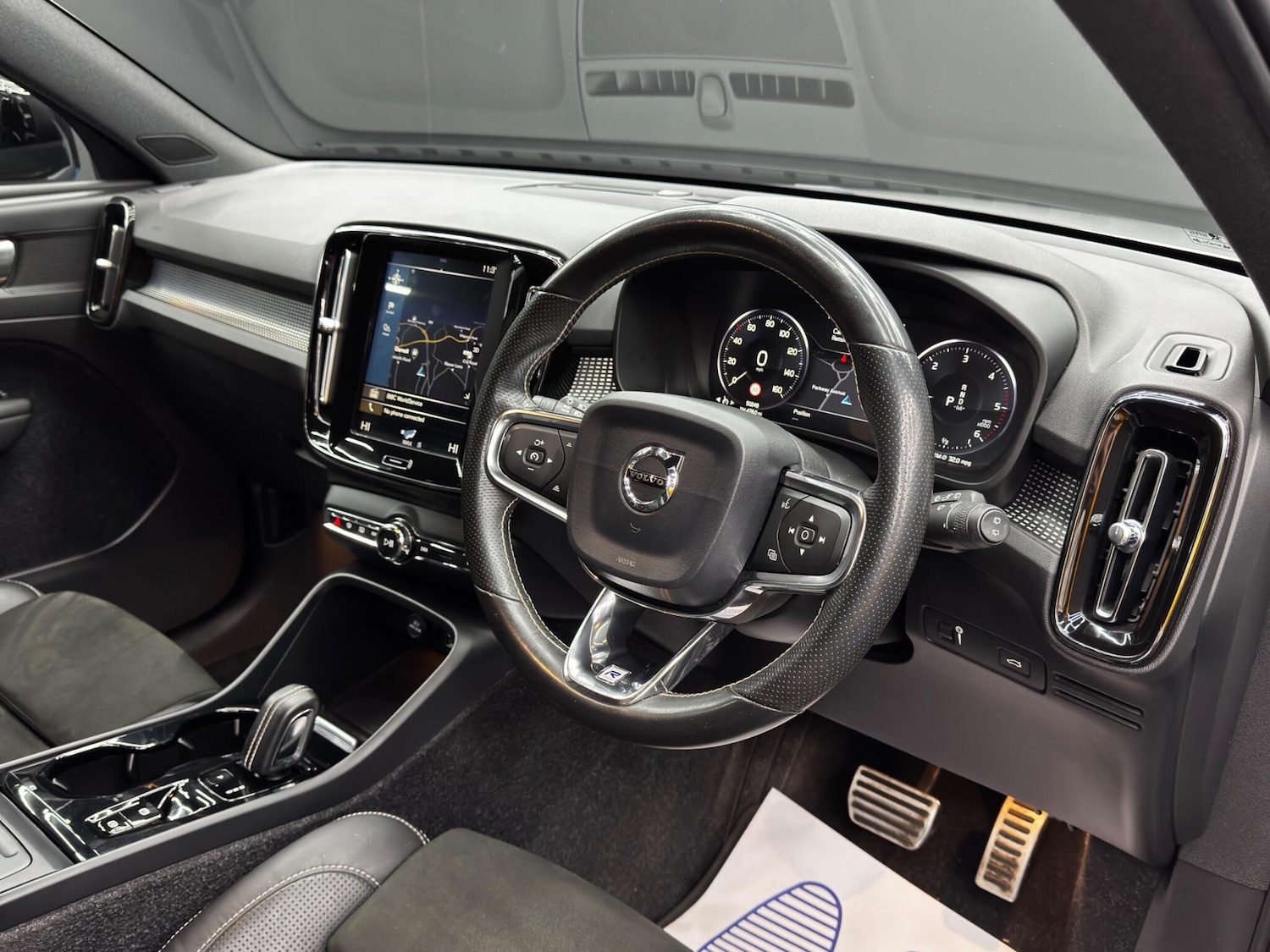 Used Volvo XC40 for sale - 76424095: Photo 9