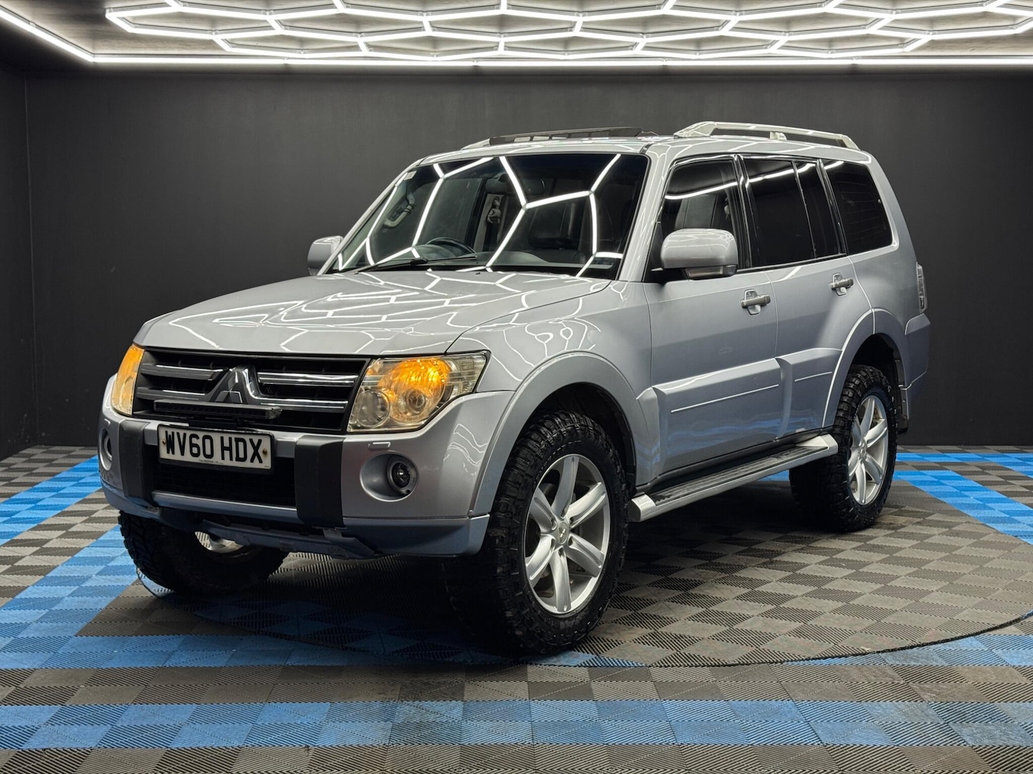 Used Mitsubishi Shogun 2010 for sale - 77598800: Photo 3