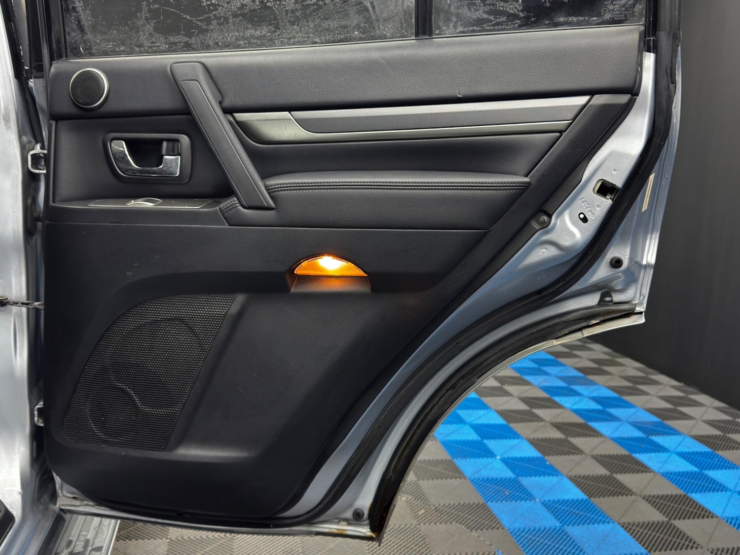 Used Mitsubishi Shogun 2010 for sale - 77598800: Photo 35