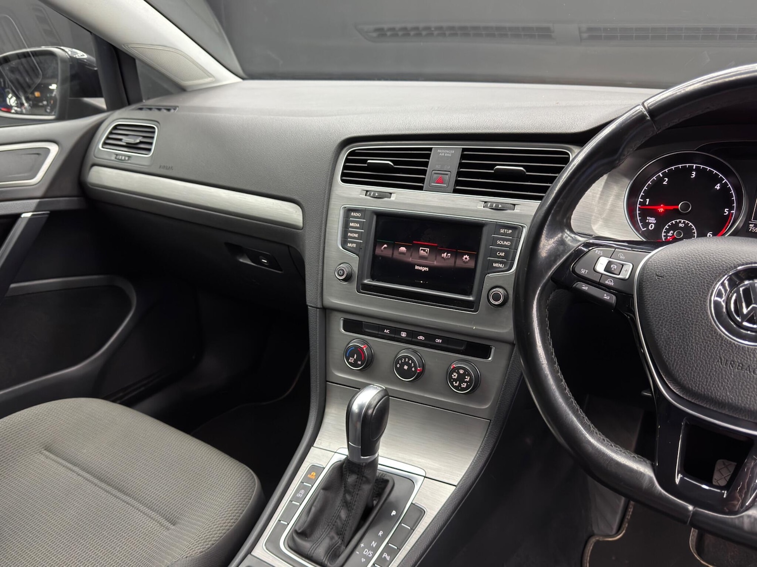 Used Volkswagen Golf 2015 for sale - 77091858: Photo 23