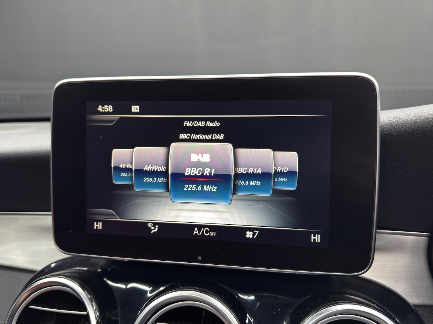 Used Mercedes-Benz GLC 2017 for sale - 77798983: Photo 27