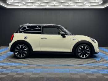 Used MINI Hatch 2019 for sale - 75023420: Photo