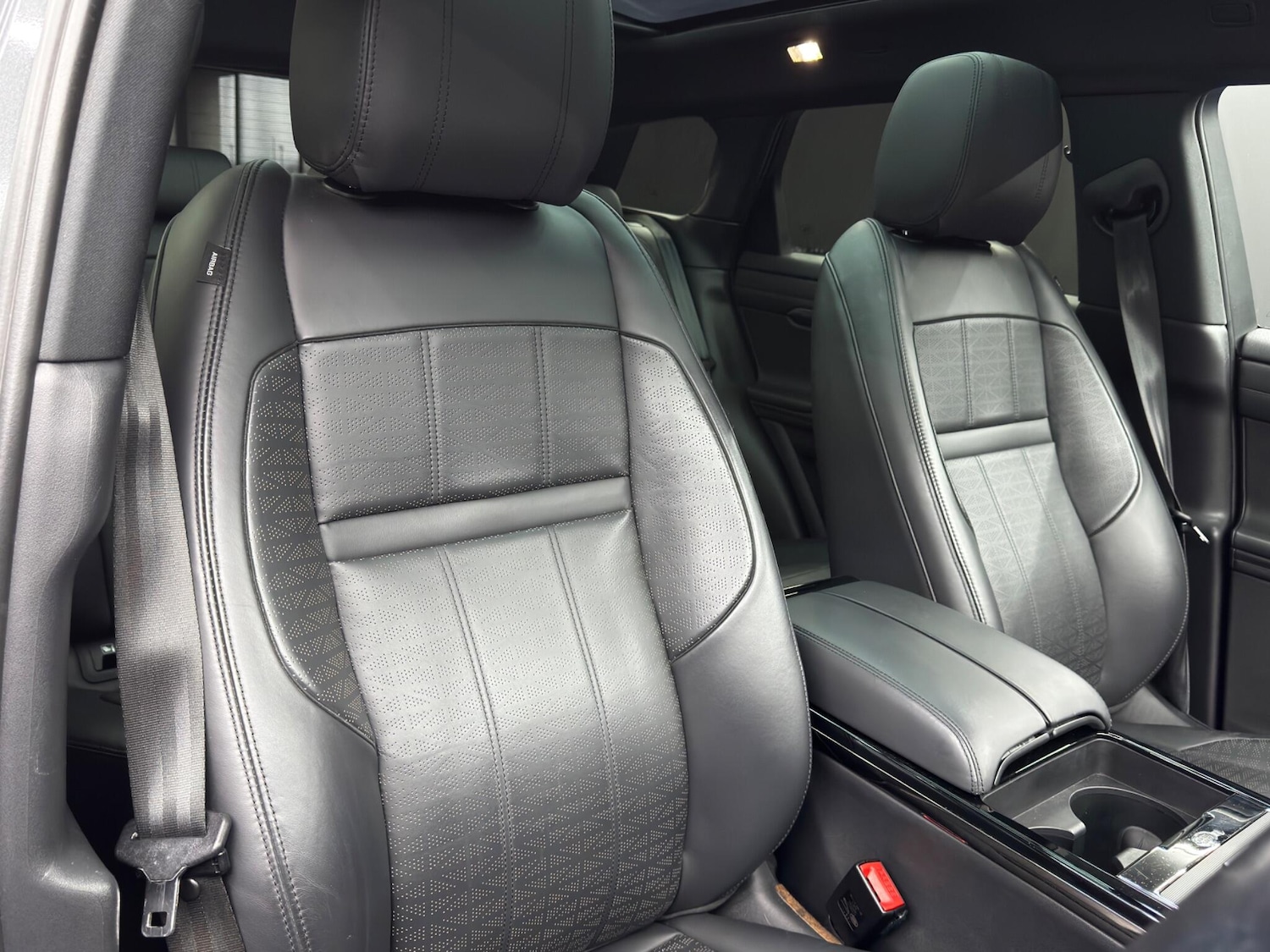 Used Land Rover Range Rover Evoque 2019 for sale - 77050196: Photo 12