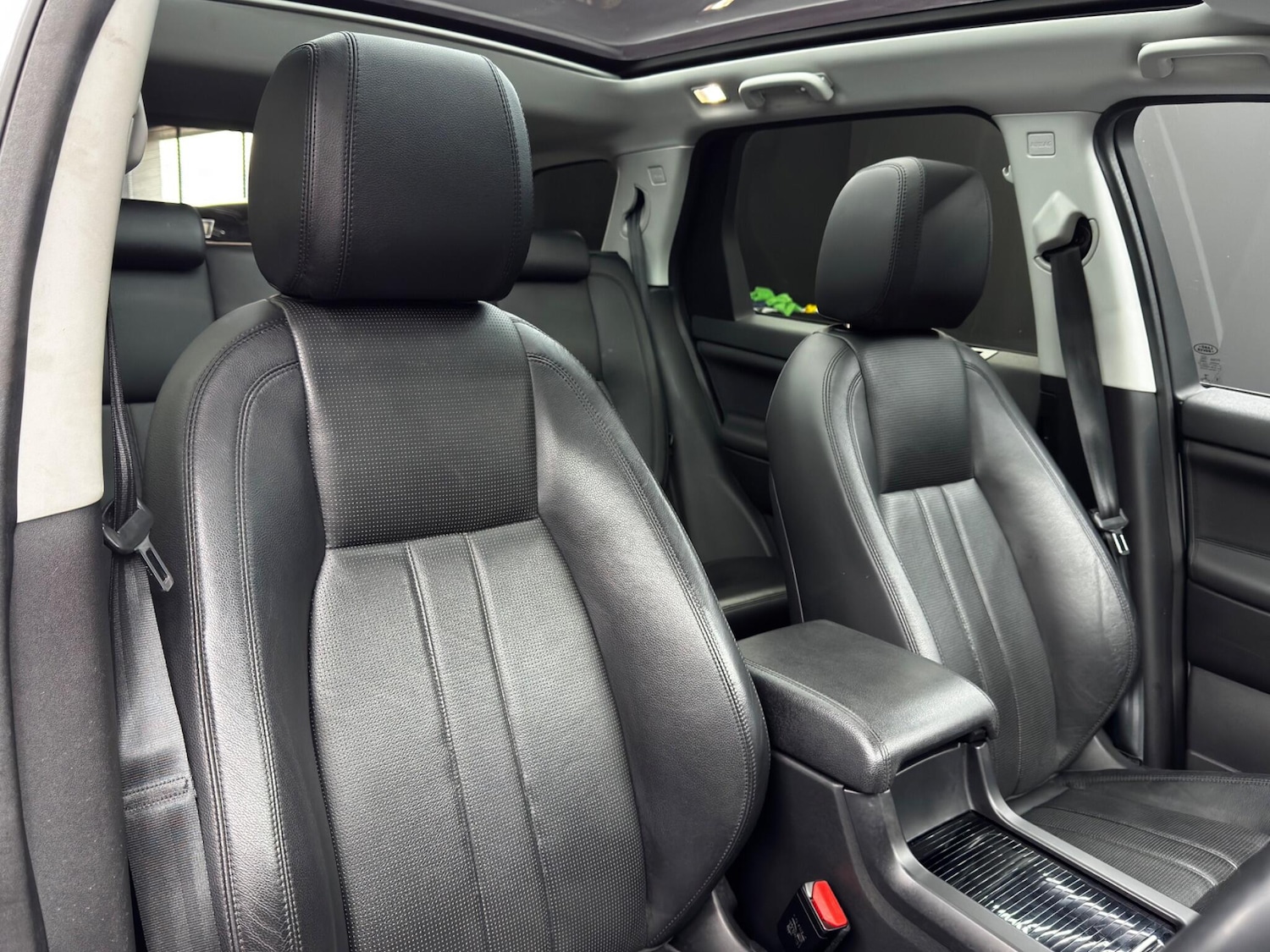 Used Land Rover Discovery Sport 2017 for sale - 76398163: Photo 12