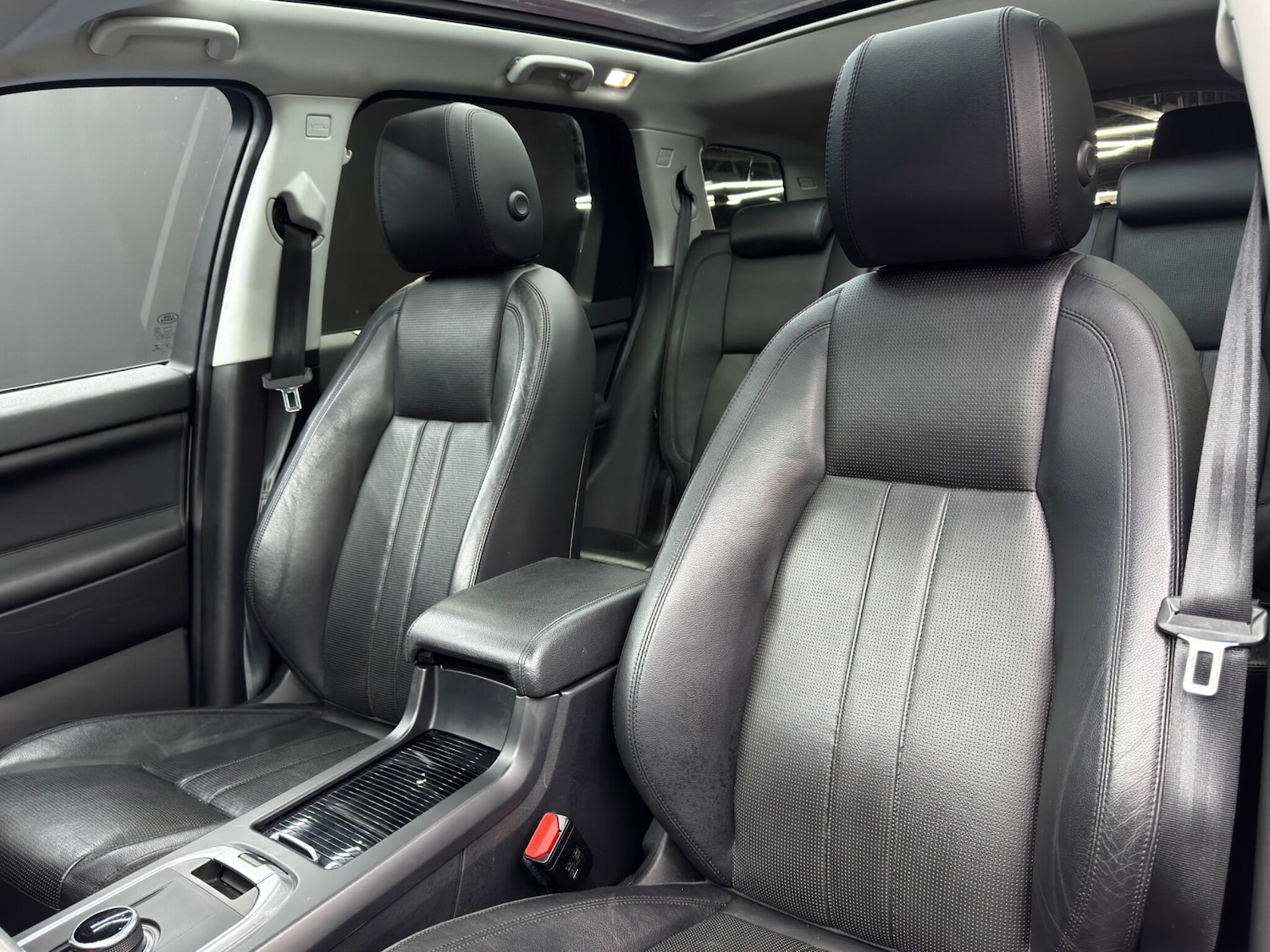 Used Land Rover Discovery Sport 2017 for sale - 76398163: Photo 14