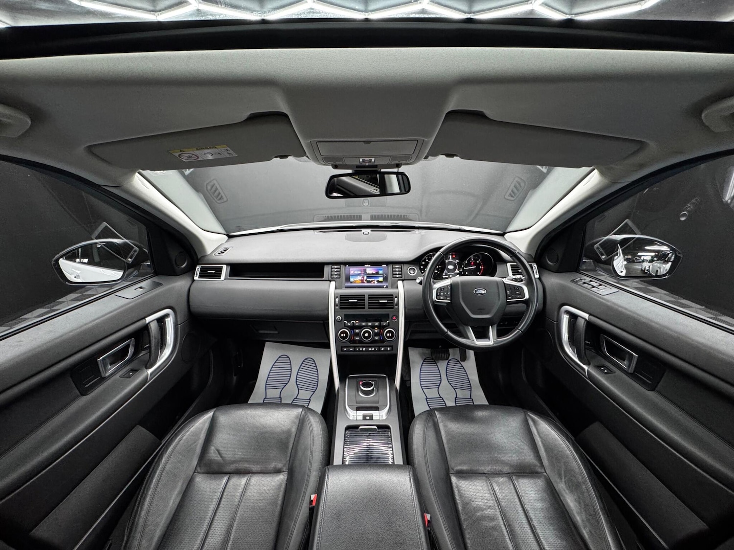 Used Land Rover Discovery Sport 2017 for sale - 76398163: Photo 18