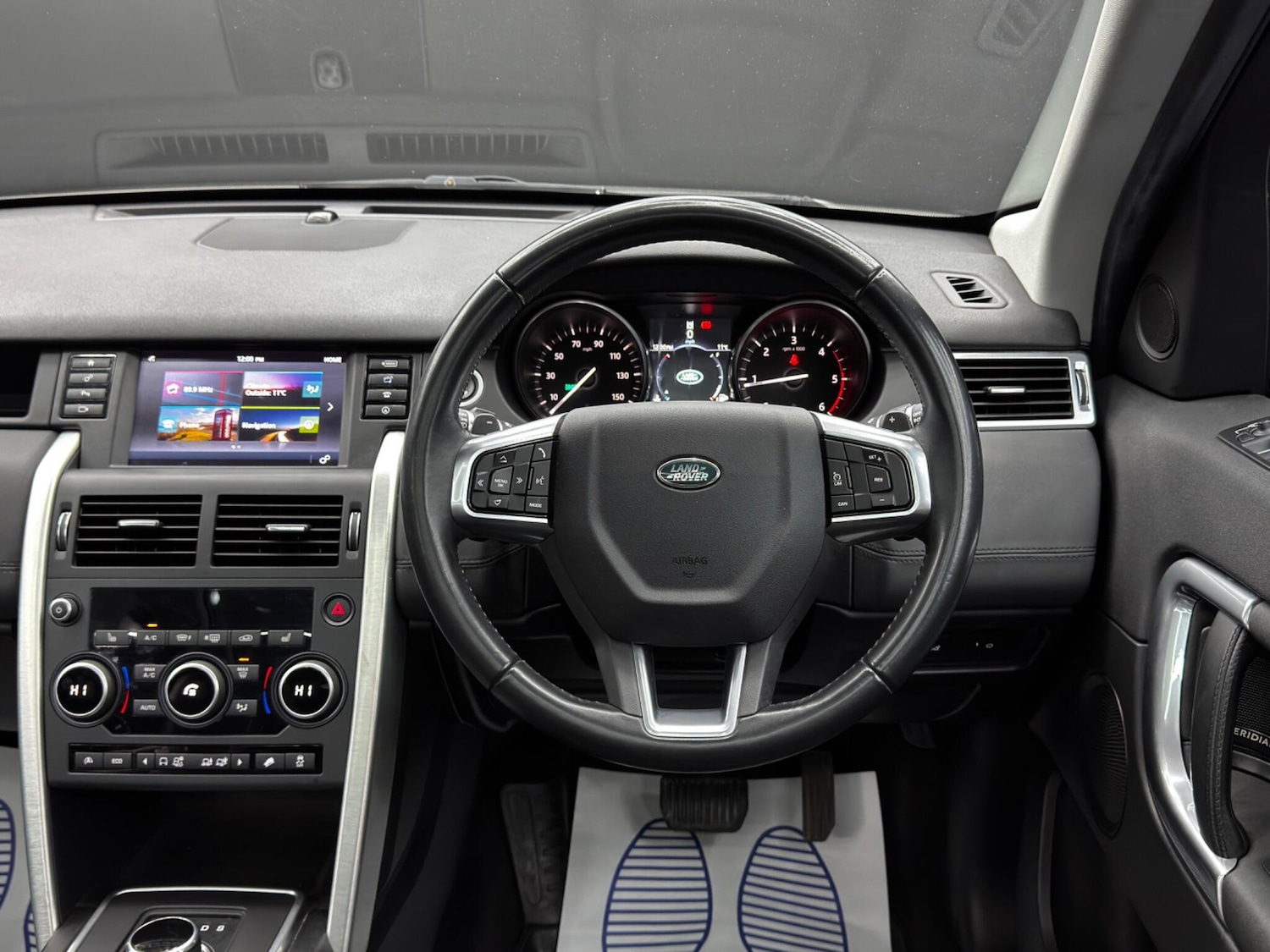 Used Land Rover Discovery Sport 2017 for sale - 76398163: Photo 19