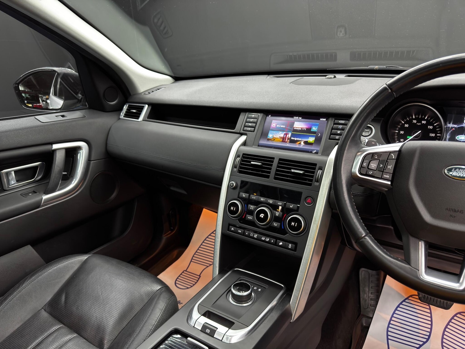 Used Land Rover Discovery Sport 2017 for sale - 76398163: Photo 24